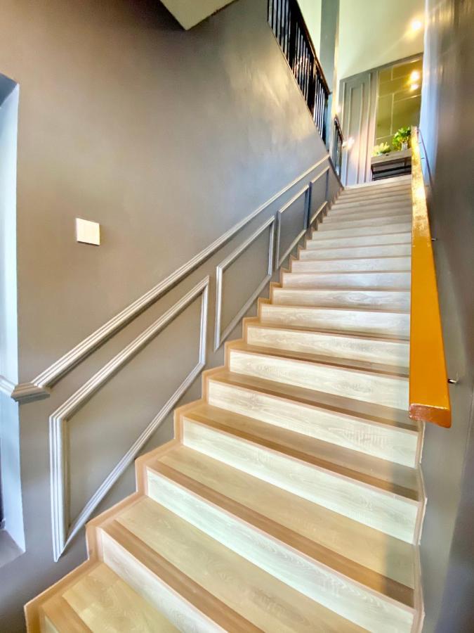 Faizal Madhi Homestay Кучинг Экстерьер фото