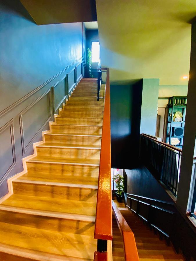 Faizal Madhi Homestay Кучинг Экстерьер фото