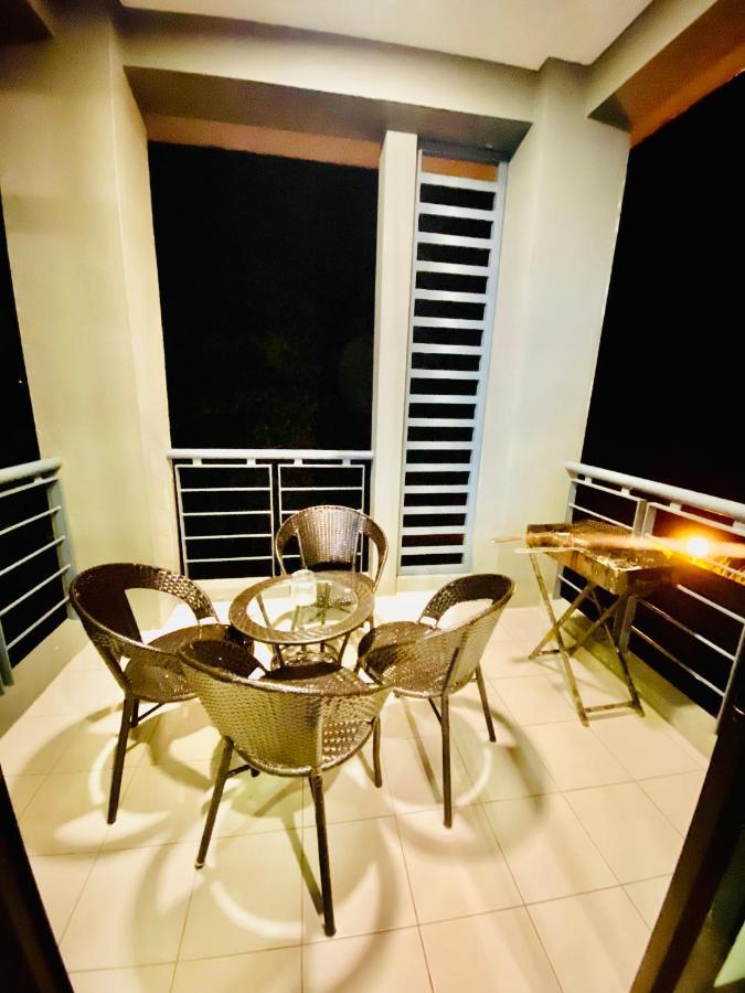 Faizal Madhi Homestay Кучинг Экстерьер фото