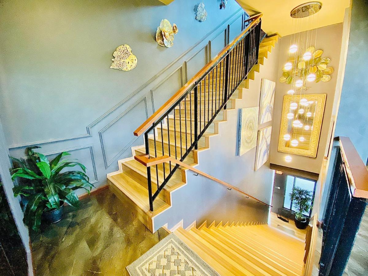 Faizal Madhi Homestay Кучинг Экстерьер фото